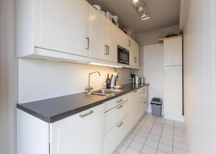 Lecomte - Sunset Walks 108 *